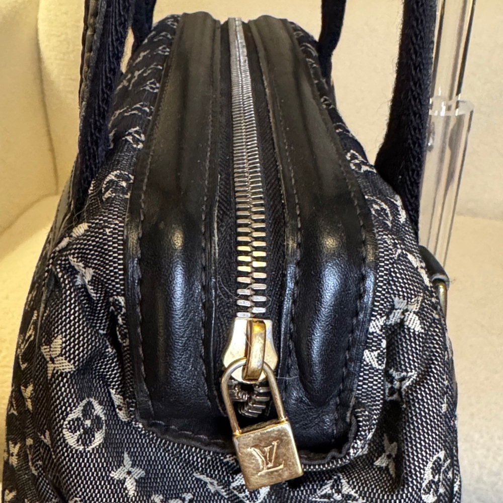 Louis Vuitton Authentic Black Min Lin Monogram Handbag - Picture 4 of 7